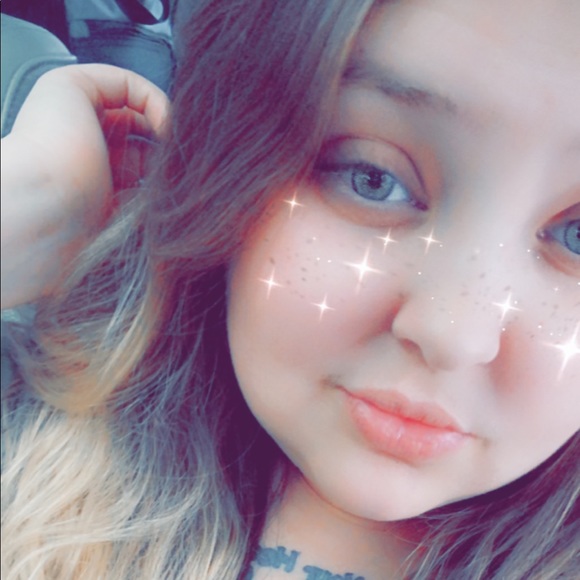 Meet your Posher, Jessica - Picture 1 of 1